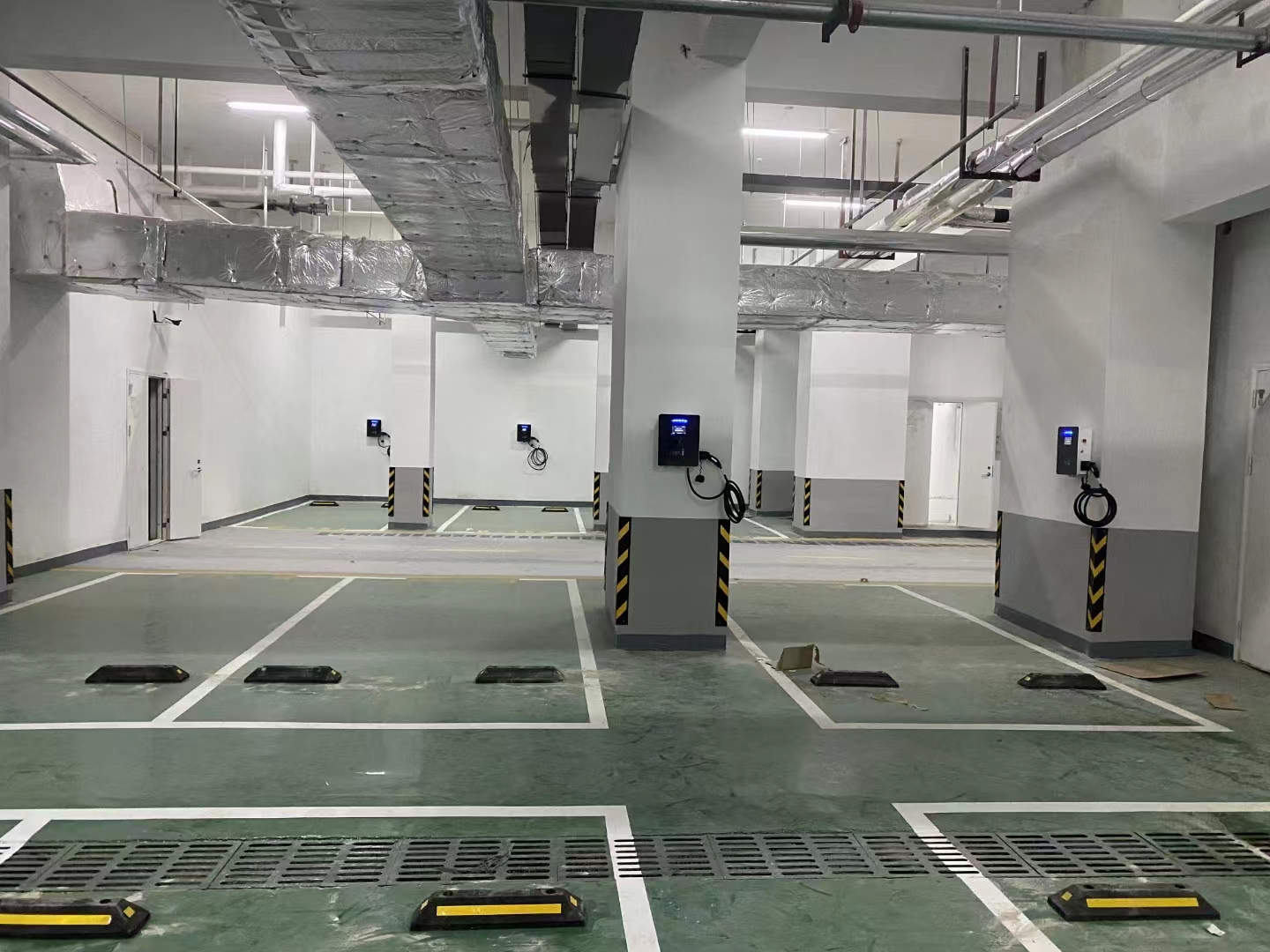 直流快充充電樁解決方案技術(shù)發(fā)展趨勢-汽車充電樁_充電樁生產(chǎn)_充電樁廠家_深圳耀萊充新能源科技有限公司