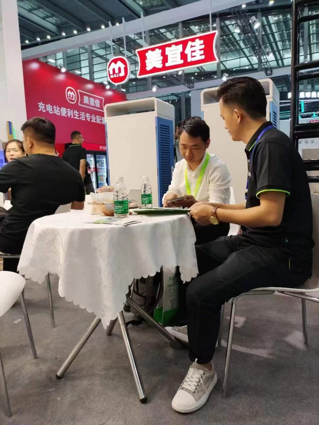 耀萊充亮相第十九屆深圳國(guó)際充電設(shè)施產(chǎn)業(yè)展覽會(huì)-汽車(chē)充電樁_充電樁生產(chǎn)_充電樁廠家_深圳耀萊充新能源科技有限公司